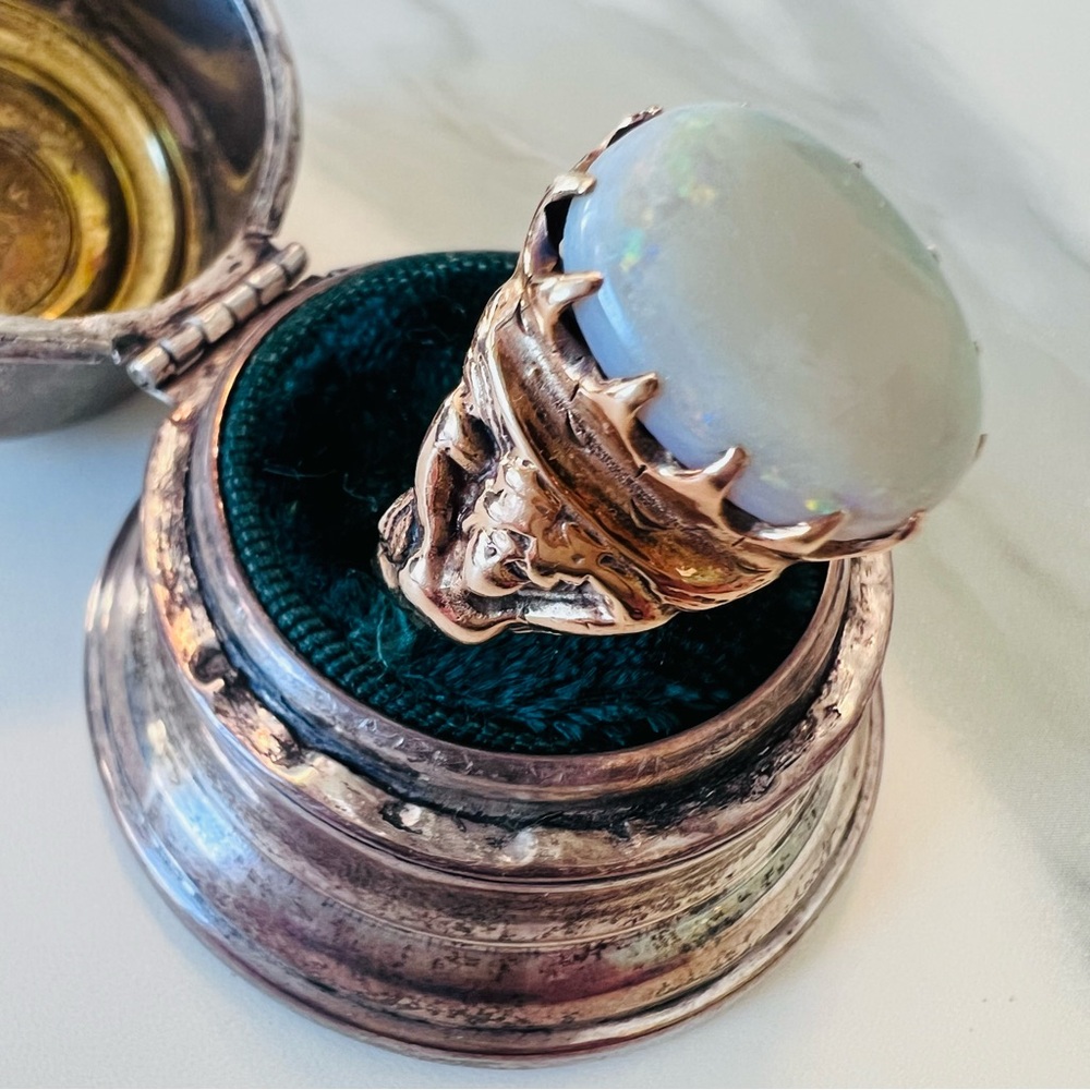 RARE 1970s Solid Gold 10K Men's/Women's Figural Authentic Australian Opal Ring